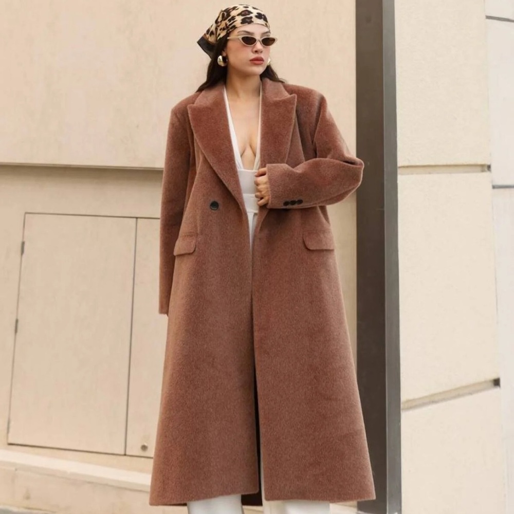 Old Money Coat - Picture 6 of 12